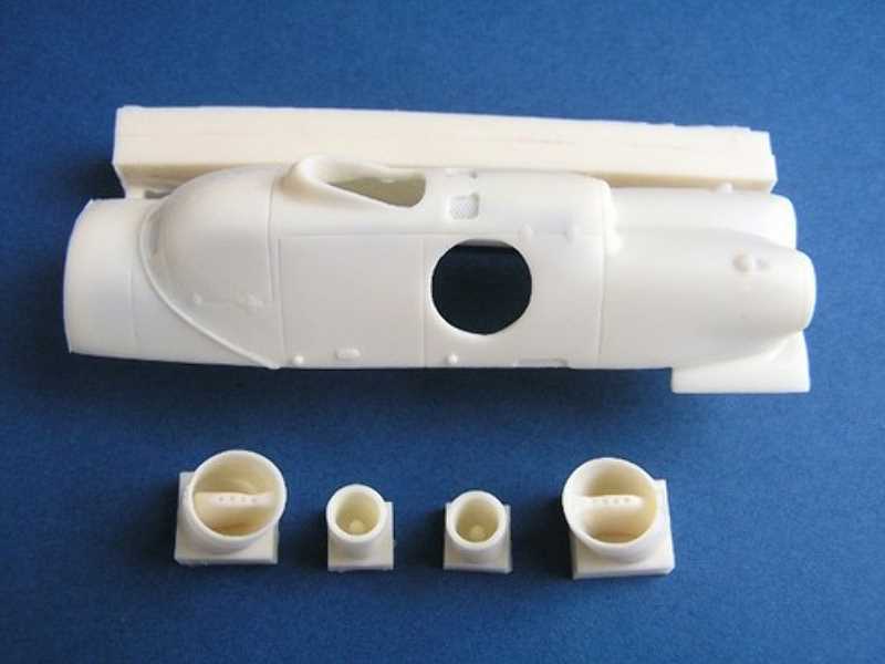 Mi-8 correct engine cowling for HobbyBoss - image 1