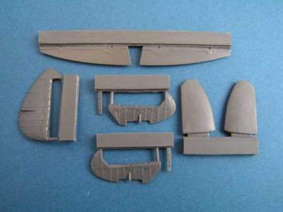 Spitfire Mk. IX control surfaces late for Airfix - image 1