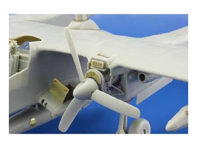 OV-10D exterior 1/32 - Kitty Hawk - image 5