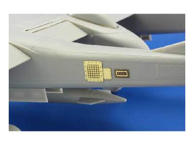 OV-10D exterior 1/32 - Kitty Hawk - image 6