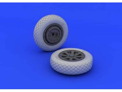F4U-1 wheels diamond pattern 1/32 - Tamiya - image 4