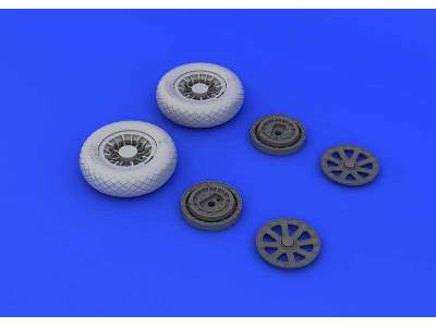 F4U-1 wheels diamond pattern 1/32 - Tamiya - image 5