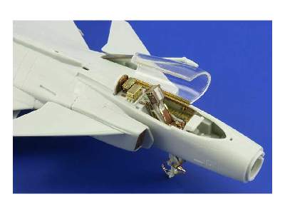 JAS-39C S. A. 1/72 - Revell - image 4