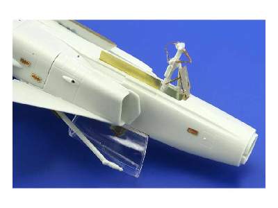 JAS-39C S. A. 1/72 - Revell - image 6