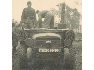 French WW2 Artillery tractor (4x4) V15T - image 17