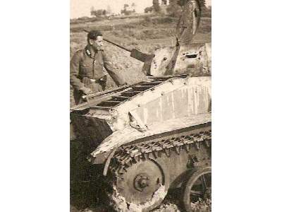 T-60 zavod #264 (spoked wheels, model 1942) - image 14