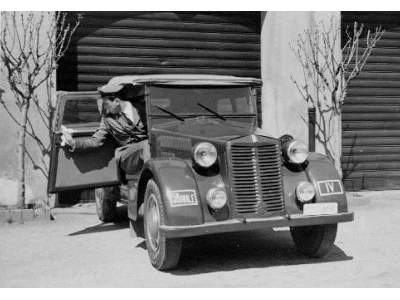 Italian light military vehicle 508 CM Coloniale - image 10