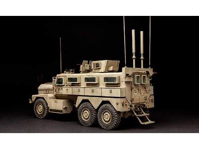 U.S. Cougar 6×6 MRAP Vehicle - image 3