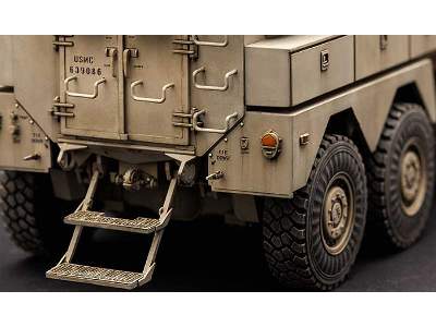 U.S. Cougar 6×6 MRAP Vehicle - image 9