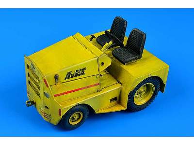 UNITED TRACTOR GC-340/SM340 tow tractor (dual mounting)  - image 1