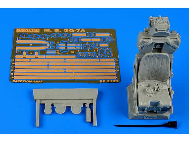 M.B. Mk GQ-7A ejection seat - Italeri - image 1