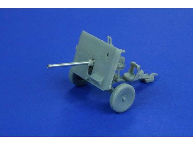 Barrel 40 mm QF 2 pdr L/50. Britishe anti-tank gun - image 1