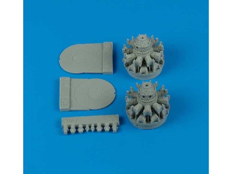 F7F Tigercat Engines Italeri - image 1