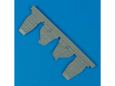 SB2C Helldiver Undercarriage Covers Accurate Miniatures - image 1