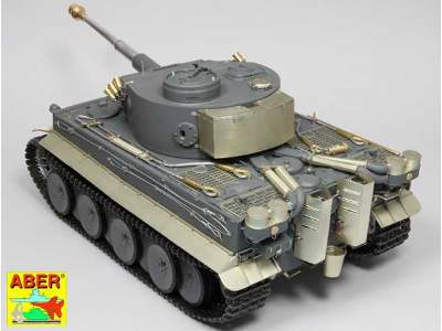 Pz.Kpfw. VI Ausf.E (Sd.Kfz.181) Tiger I s.PzAbt. 501 in Tunisia - image 6