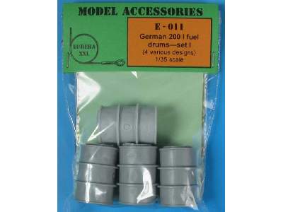 German 200 l Fuel Drums Set #1 - image 1