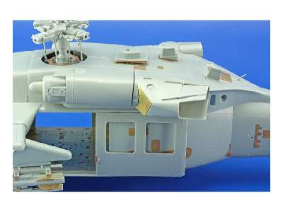 MH-60S exterior 1/35 - Academy Minicraft - image 8