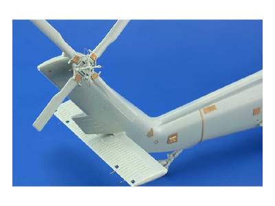 MH-60S exterior 1/35 - Academy Minicraft - image 10