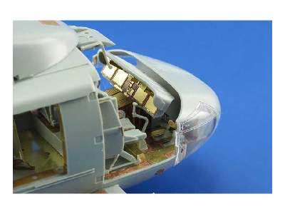 MH-60S cockpit S. A. 1/35 - Academy Minicraft - image 4