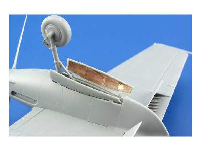 Hornet F.1  S. A. 1/48 - Hobby Boss - image 8