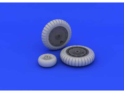 Fw 190F-8 wheels 1/32 - Revell - image 3