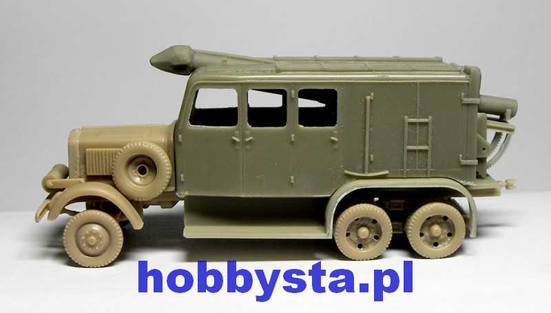 LG 3000 Funkmastkraftwagen Kfz.301 in 1//72 von MAC